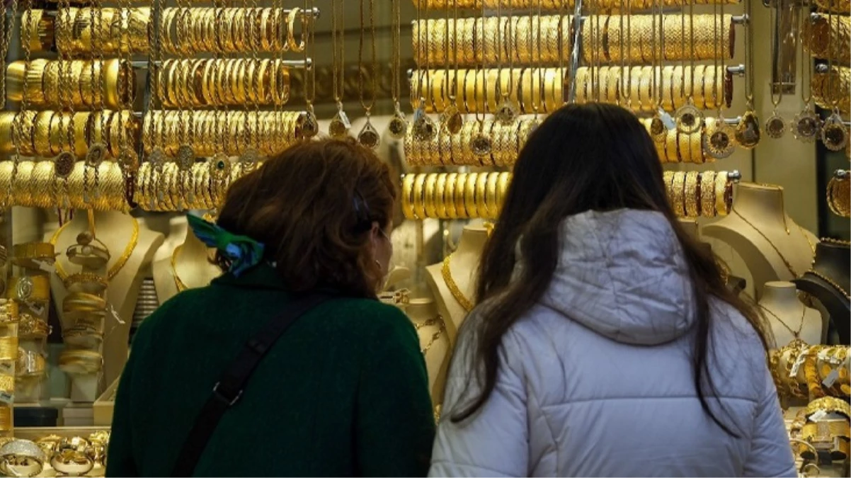 Vatandaş kuyumculara akın etti 400 kilo altın yetmeyince Darphane çift vardiyaya geçti - Ekonomi - Dudullu Haber