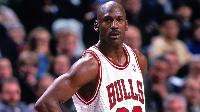 Ticaret Bakanlığı'nın 5 milyon liraya satışa çıkardığı Michael Jordan imzalı ayakkabıları kimse almadı