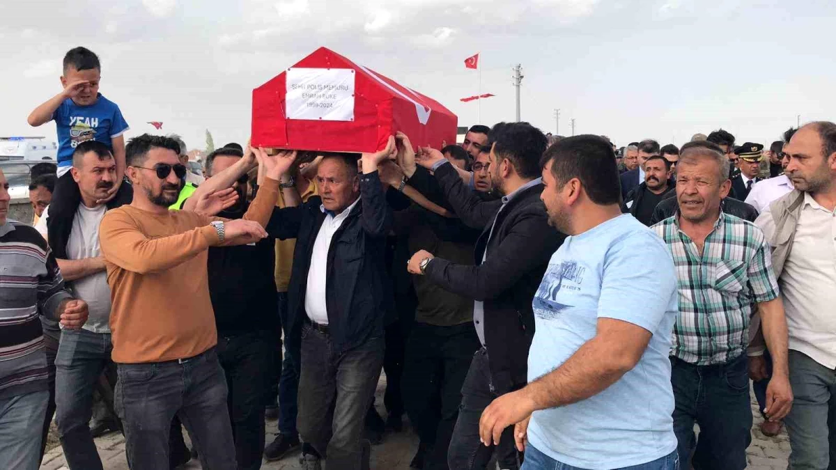 Istanbulda-gorevi-basindayken-kaza-geciren-polis-memuru-Konyada-defnedildijpg - Dudullu Haber