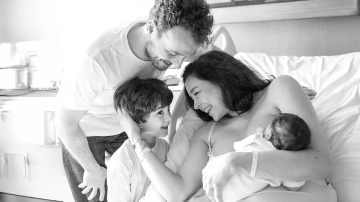 Azra Akın ikinci kez anne oldu Bebeğinin cinsiyetini doğumda öğrendi - Magazin - Dudullu Haber