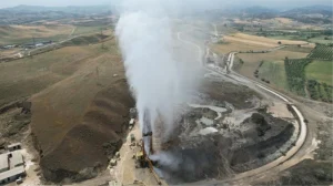 1715207900 87 Jeotermal tesis sondajinda 9 gundur pes pese patlama Sulfur gazi