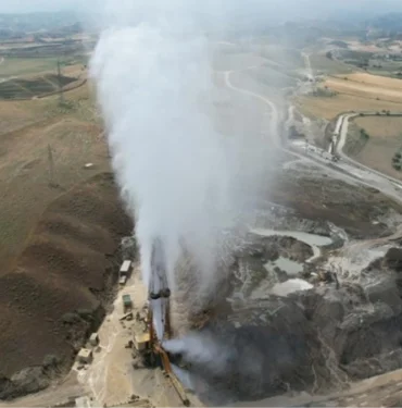 1715207900 87 Jeotermal tesis sondajinda 9 gundur pes pese patlama Sulfur gazi