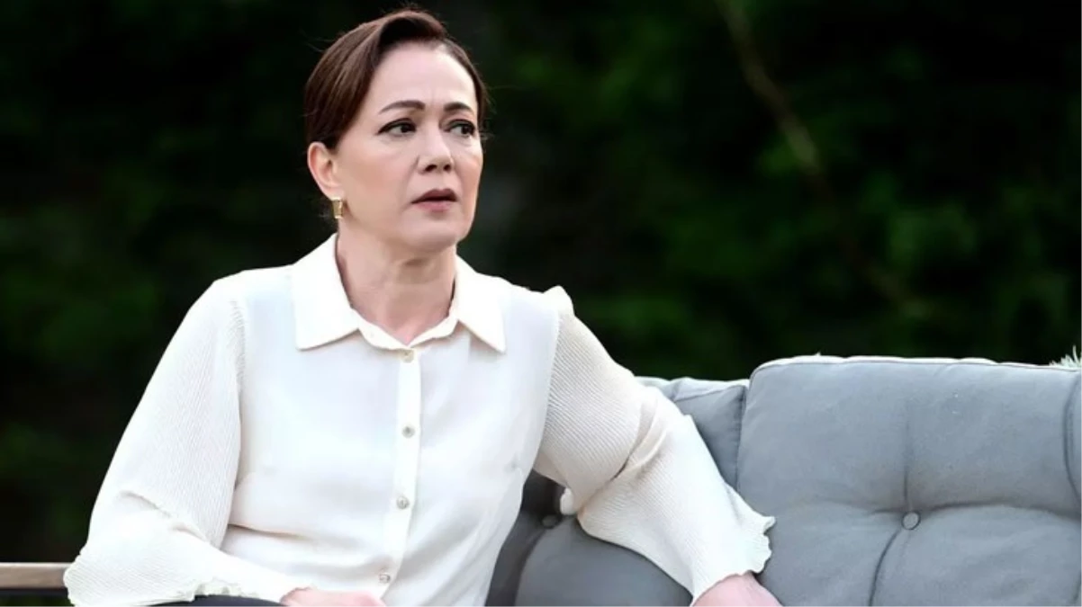 Bennu Yıldırımlar Bahar dizisinin kadrosuna dahil oldu - Magazin - Dudullu Haber