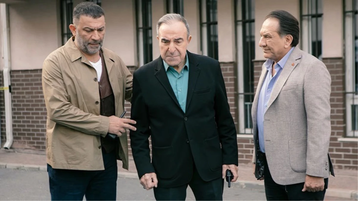 Arka Sokaklar dizisinin 18 yıllık yönetmeni Orhan Oğuz ekibe veda etti - Magazin - Dudullu Haber