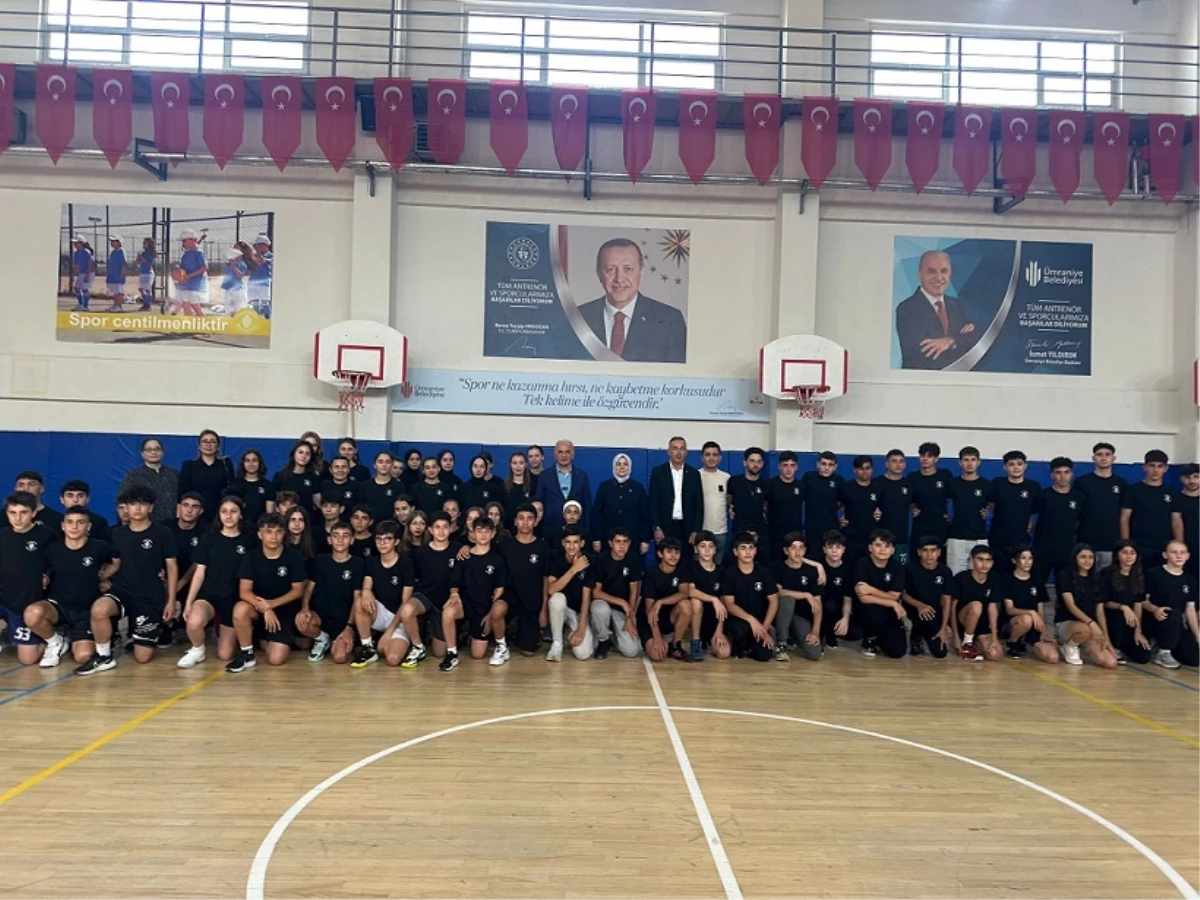 Ümraniye Belediye Başkanı Spor Lisesi Öğrencileriyle Buluştu