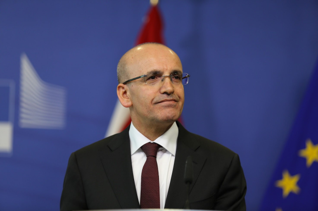 Ekonomist Timothy Ash'ten 'enflasyon' açıklaması: Tek haneli rakamlara indirmek zor olacak