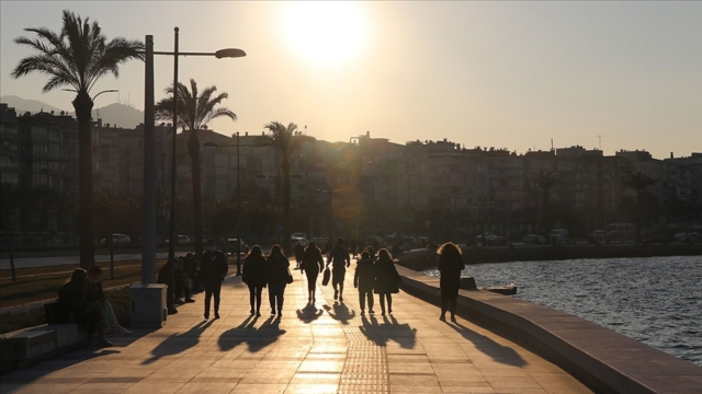 HAVA SICAKLIĞI HABERLERİ | Nem oranı yüzde kaç? 18 Temmuz hava durumu raporu! İstanbul, Ankara ve İzmir'de hava sıcaklığı kaç derece?