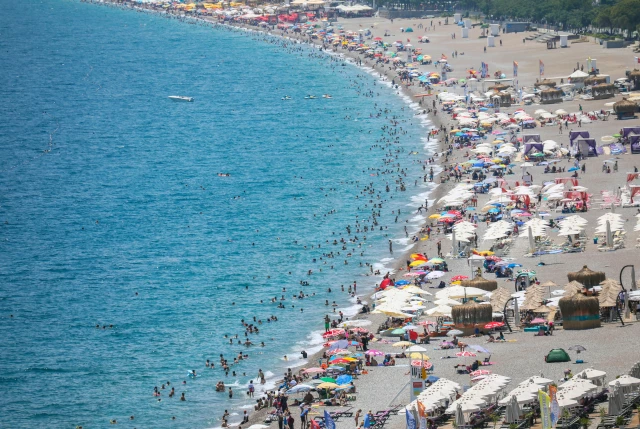 Antalya, 10 Milyon Turisti Ağırladı