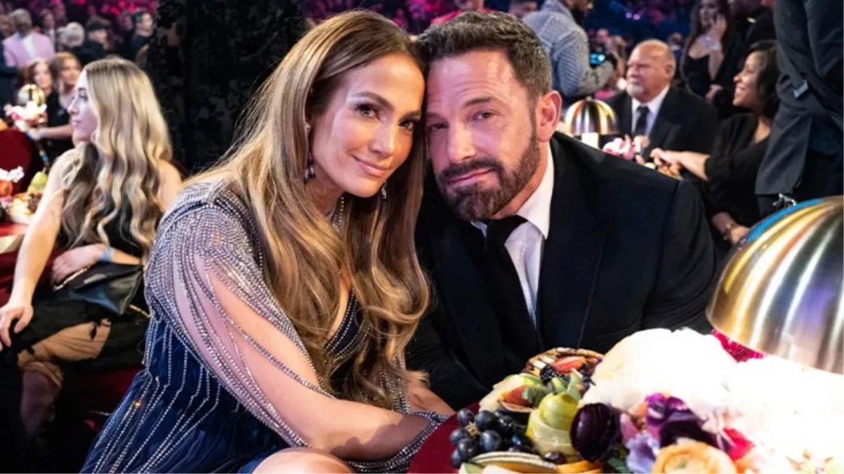 Jennifer Lopez kocası Ben Affleck ile 2 yıllık evliliğini bitirmek için boşanma davası açtı - Magazin - Dudullu Haber