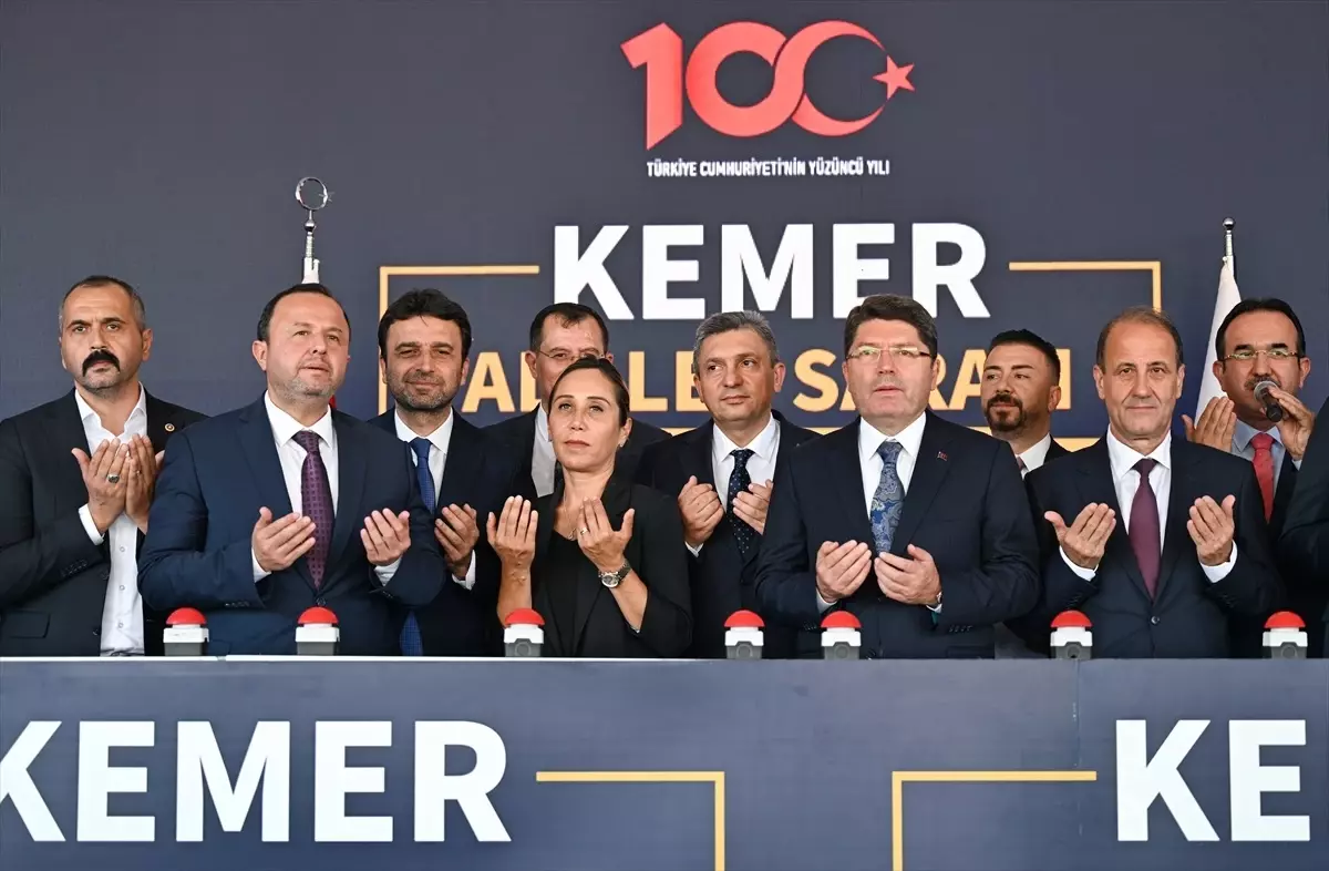 Adalet Bakanı Tunç, Kemer Adalet Sarayı’nın temel atma töreninde konuştu Açıklaması