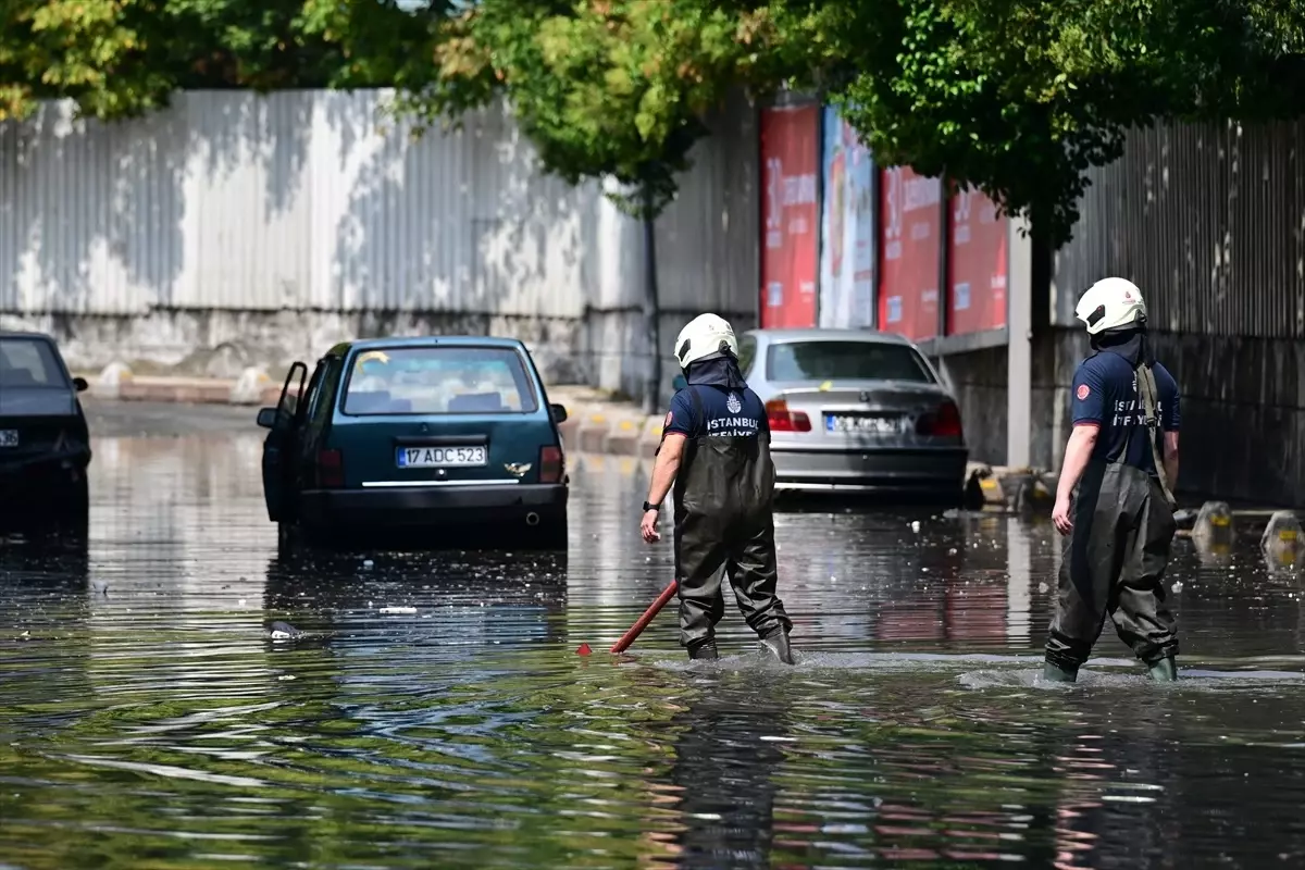 İstanbul’da Kuvvetli Yağış Nedeniyle Uyarılar Devam Ediyor