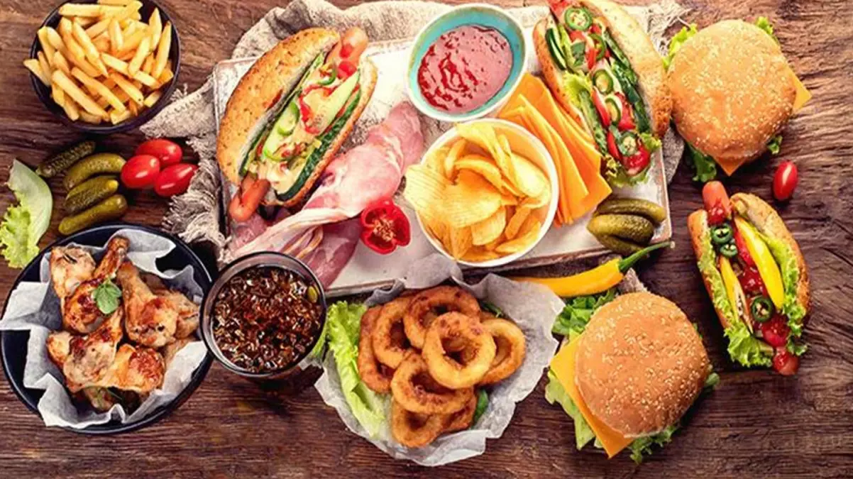 Dunyaca-unlu-fast-food-zincirinde-E-coli-salgini-1-kisi-oldujpg - Dudullu Haber