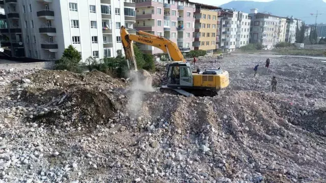 Hatay'daki İş Makinesi Operatörleri Aylık 60 Bin TL Kazanıyor