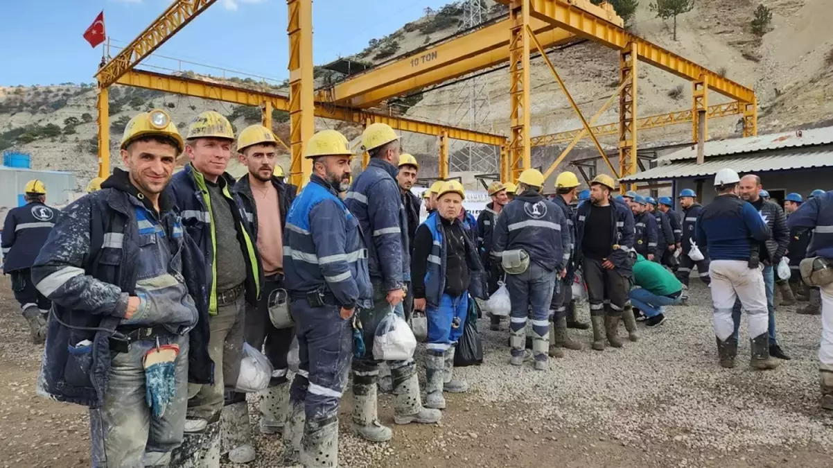 Madenci düğümü: Açlık grevi ertelendi, gözler bakanlıkta