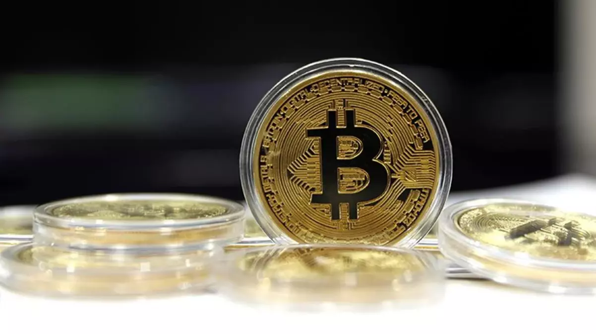 Bitcoin, 100 bin doları aşarak tarihe geçti, yatırımcılar bir yılda köşe oldu