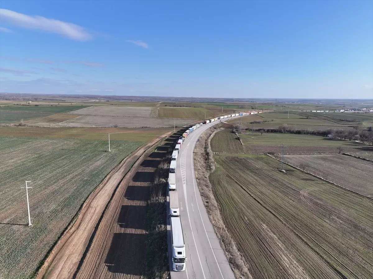 Hamzabeyli Sınır Kapısı’nda tır kuyruğu: 31 kilometreyi buldu