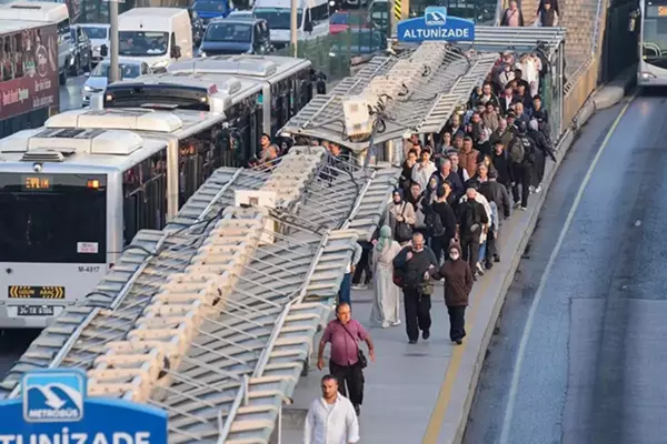 İstanbul'da bitmek bilmeyen trafik çilesi