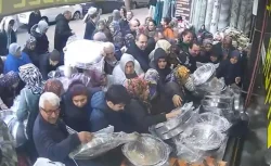 İndirimli leğen yüzünden birbirlerini ezdiler