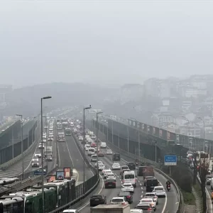 Istanbulun bazi bolgelerinde ve Bogazda sis etkili oldu