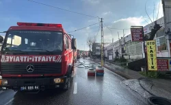 Ümraniye’de 2 Katlı Binanın Çatısında Yangın Çıktı