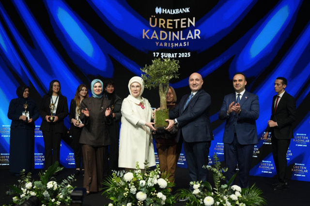 Emine Erdoğan: '2028'de Kadın İstihdam Oranını %36.2'ye Yükseltmeyi Hedefliyoruz'