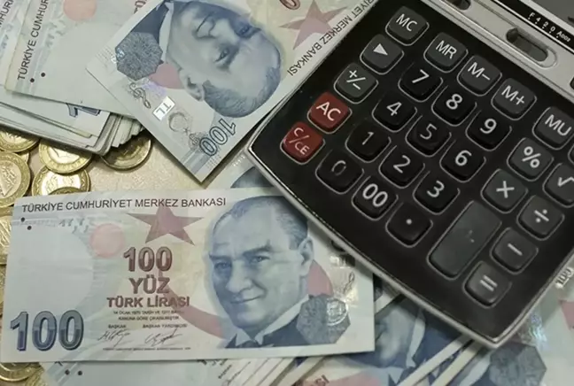 Cumhuriyet tarihinin en yüksek vergi kesintisi! Faizde parası olanlar artık daha çok ödeyecek 3 Cumhuriyet tarihinin en yüksek vergi kesintisi! Faizde parası olanlar artık daha çok ödeyecek