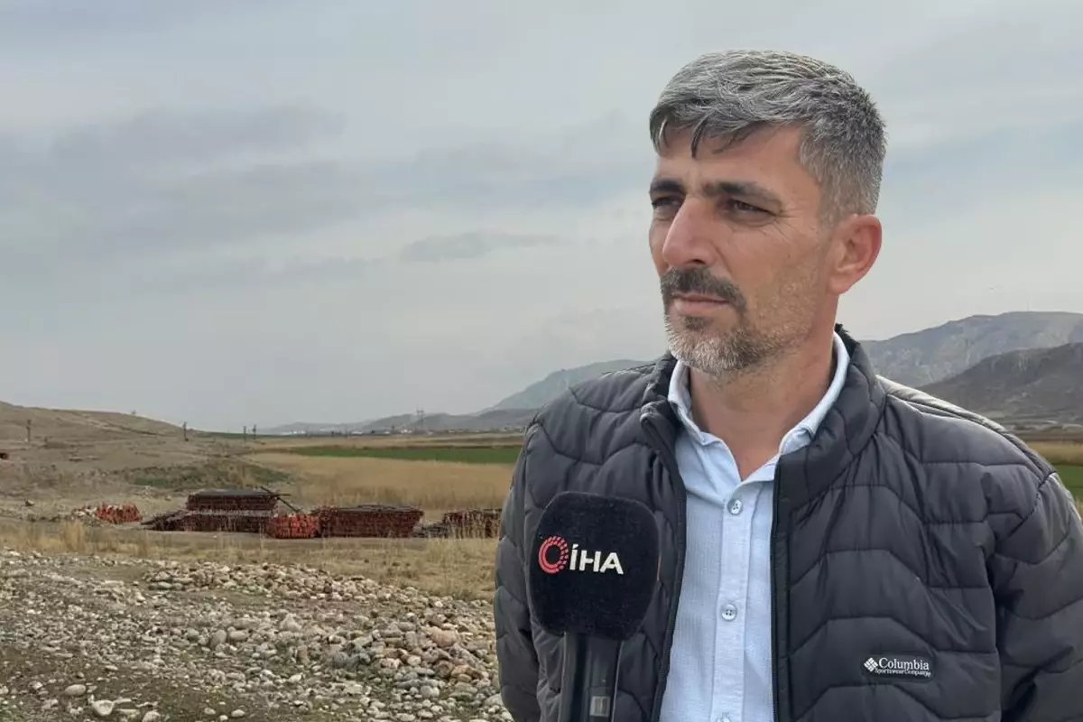 Iki ulkeye siniri olan koyun sakinlerinin Kalkinma Yolu Projesi heyecani