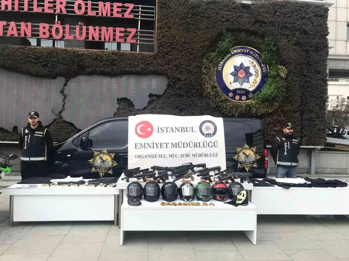 Istanbulda Cete Operasyonu 128 Gozalti ve Cok Sayida Silah Ele