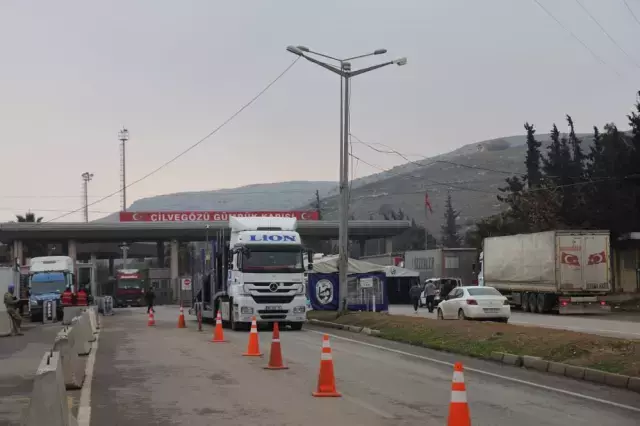 Savaşın bitmesiyle Cilvegözü'nde tır yoğunluğu devam ediyor