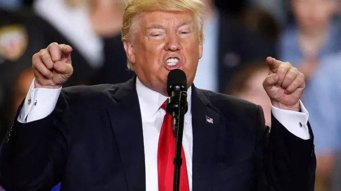 Trump Egitim Bakanliginin derhal kapatilmasini istiyorum