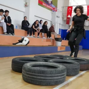 Umraniye Belediyesinden Polislik Adaylarina Fiziki Yeterlilik Kursu