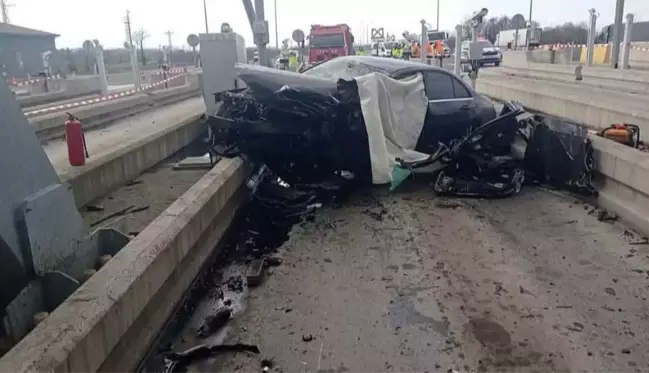 Doğumdan sonra evlerine dönmek isteyen karı- koca kazada öldü, bebekleri ağır yaralandı