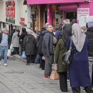 bursa da ramazan alisverisi icin uzun kuyruklar 18418470 9057 amp