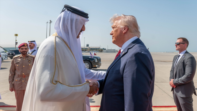 Trump Katar'dan da istediğini aldı! Boeing 200 milyar dolarlık uçak satışı anlaşması yaptı