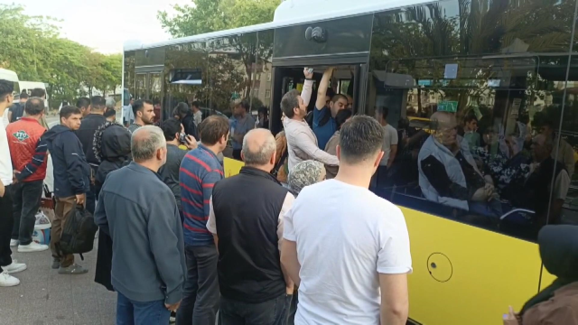 İstanbul'da kaos! 3 bin 41 özel halk otobüsü kontak kapattı