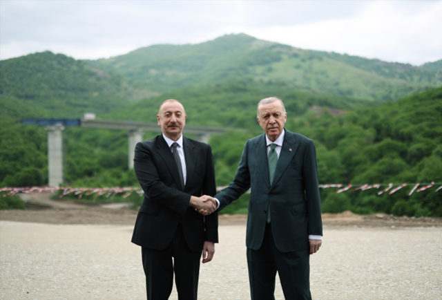 Cumhurbaşkanı Erdoğan ve Aliyev, Laçın Havalimanı'nın açılışını yaptı