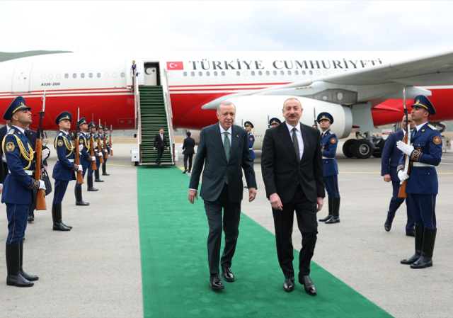 Cumhurbaşkanı Erdoğan ve Aliyev, Laçın Havalimanı'nın açılışını yaptı