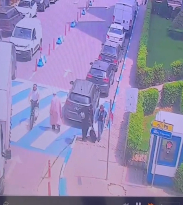 Bağcılar'da iş insanını takip edip 4 milyon lirayı gasbettiler