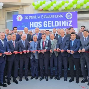 Cumhurbaskani Yardimcisi Cevdet Yilmaz Teror halkin da demokrasinin de dusmanidir