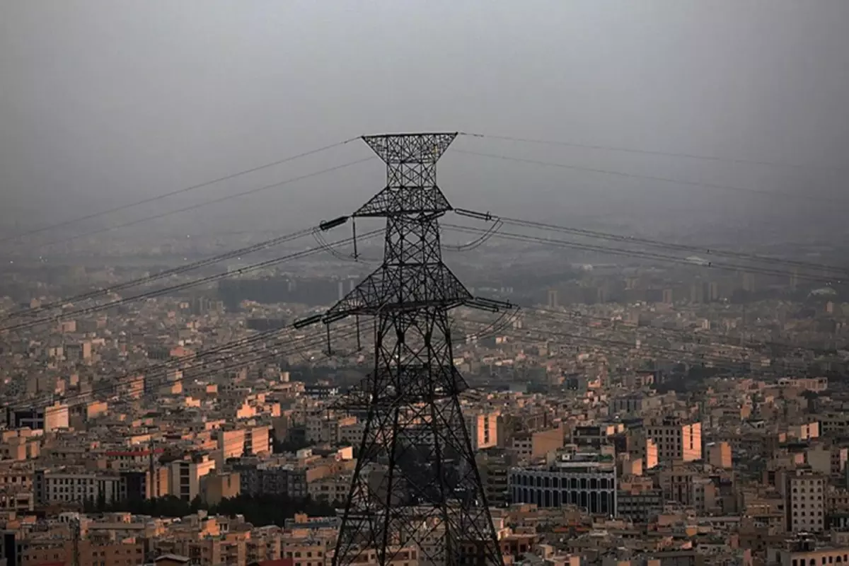 Iranda asiri enerji tuketimine ceza 1103 evin elektrigi kesildi