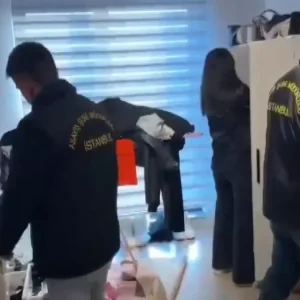 Organize Fuhus Sebekesi Cokertildi 8 Gozalti 9 Kadin Kurtarildi