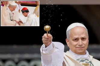 Papa 14 Leo Balikci yuzugu takti resmen goreve basladi