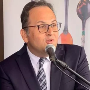 Turkiyenin Malta Buyukelcisi Erdeniz Sen hayatini kaybetti