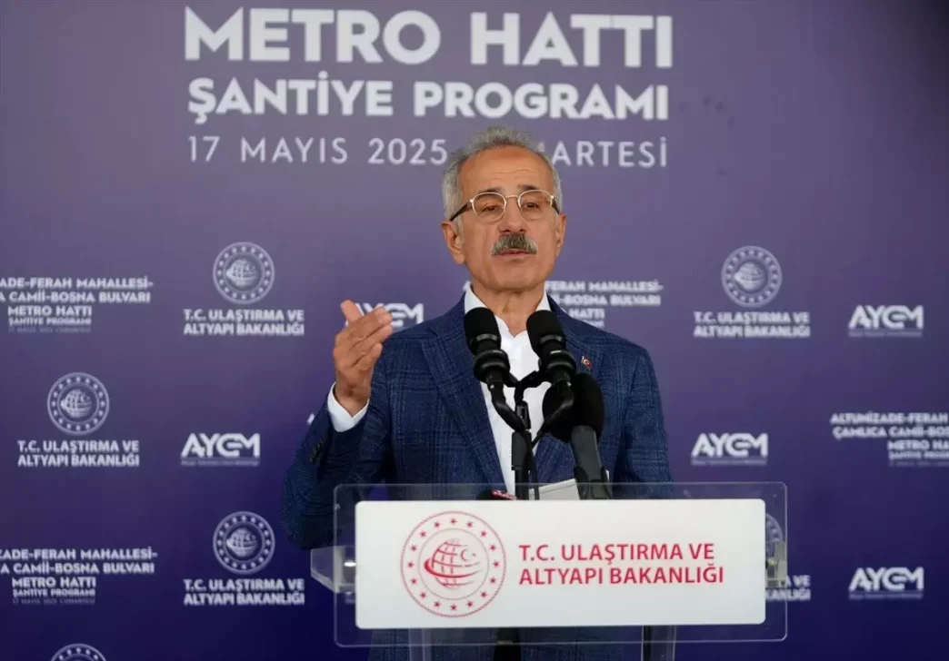 Ulaştırma ve Altyapı Bakanı Uraloğlu İstanbul'da bir metro hattının uzatılacağını belirtti 2 Ulastirma ve Altyapi Bakani Uraloglu Istanbul039da bir metro hattinin uzatilacagini