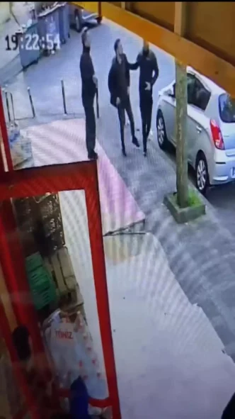 Umraniyede Silahli Saldiri Bir Kisi Yaralandi