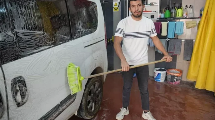 hesabina gelen para yuzunden askere gidemeyecek 18613150 2393 amp