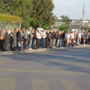 izmir de 23 bin isci greve cikti otobus 8 18682880 amp