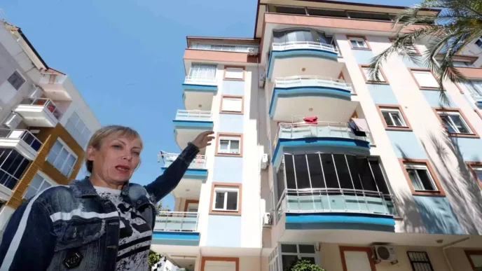 rus ogretmen antalya da varlik icinde yokluk 18644820 amp