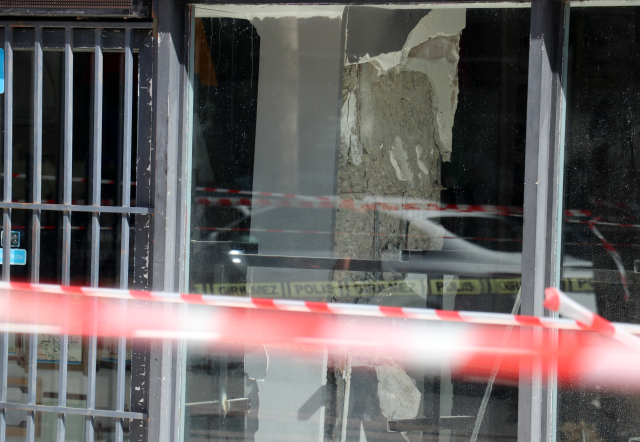 7 katlı apartmanın taşıyıcı kolonu bomba gibi patladı
