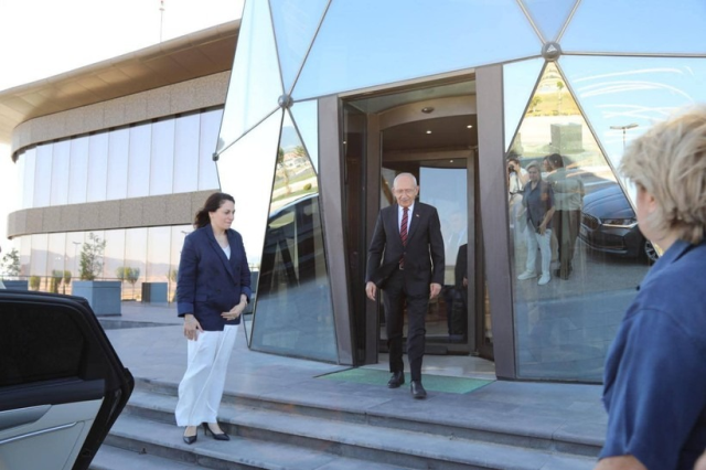 Kayyum tartışmaları sürerken Kılıçdaroğlu'ndan sürpriz ziyaret